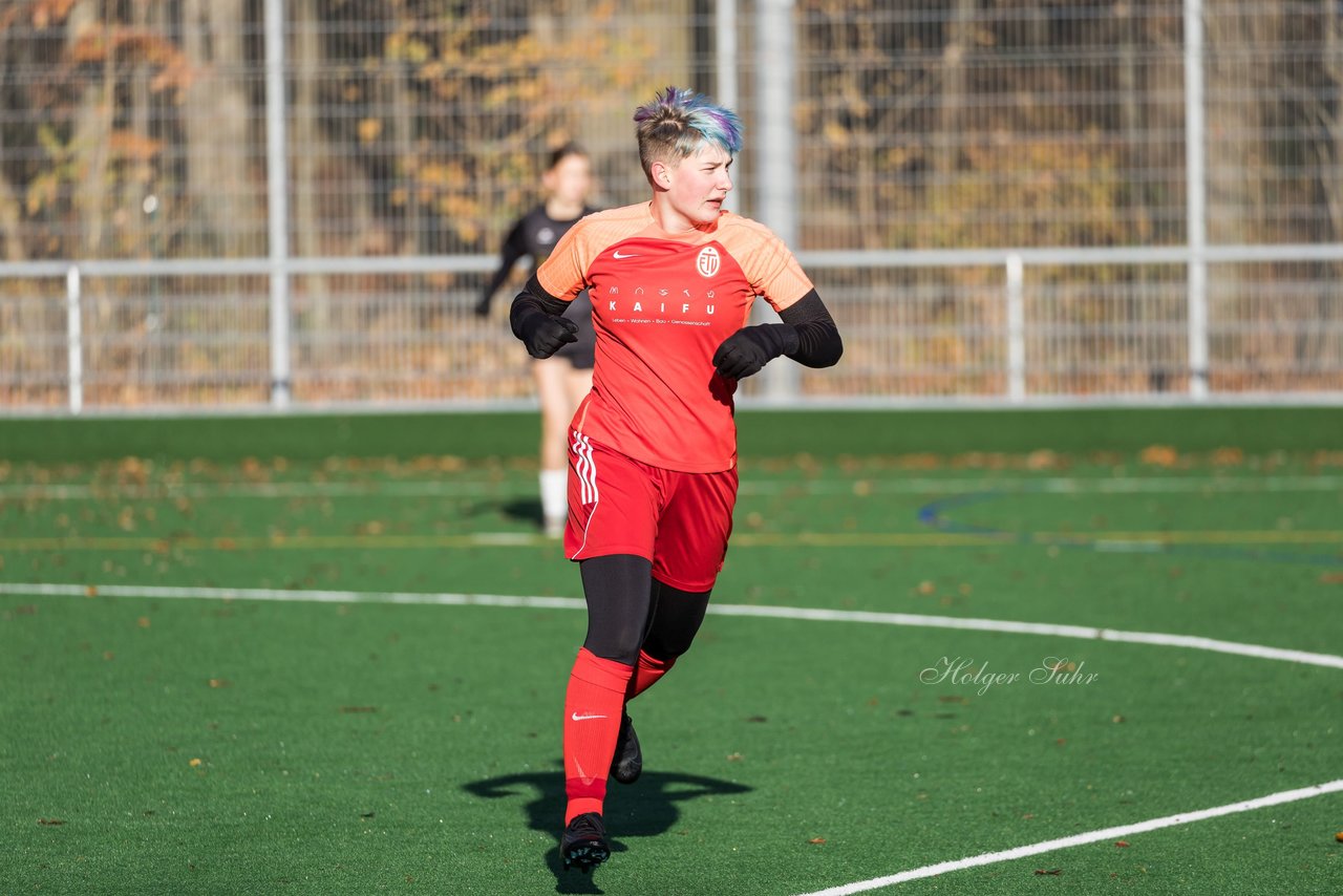 Bild 76 - wBJ VfL Pinneberg2 - Eimsbuttler TV 3 : Ergebnis: 5:0